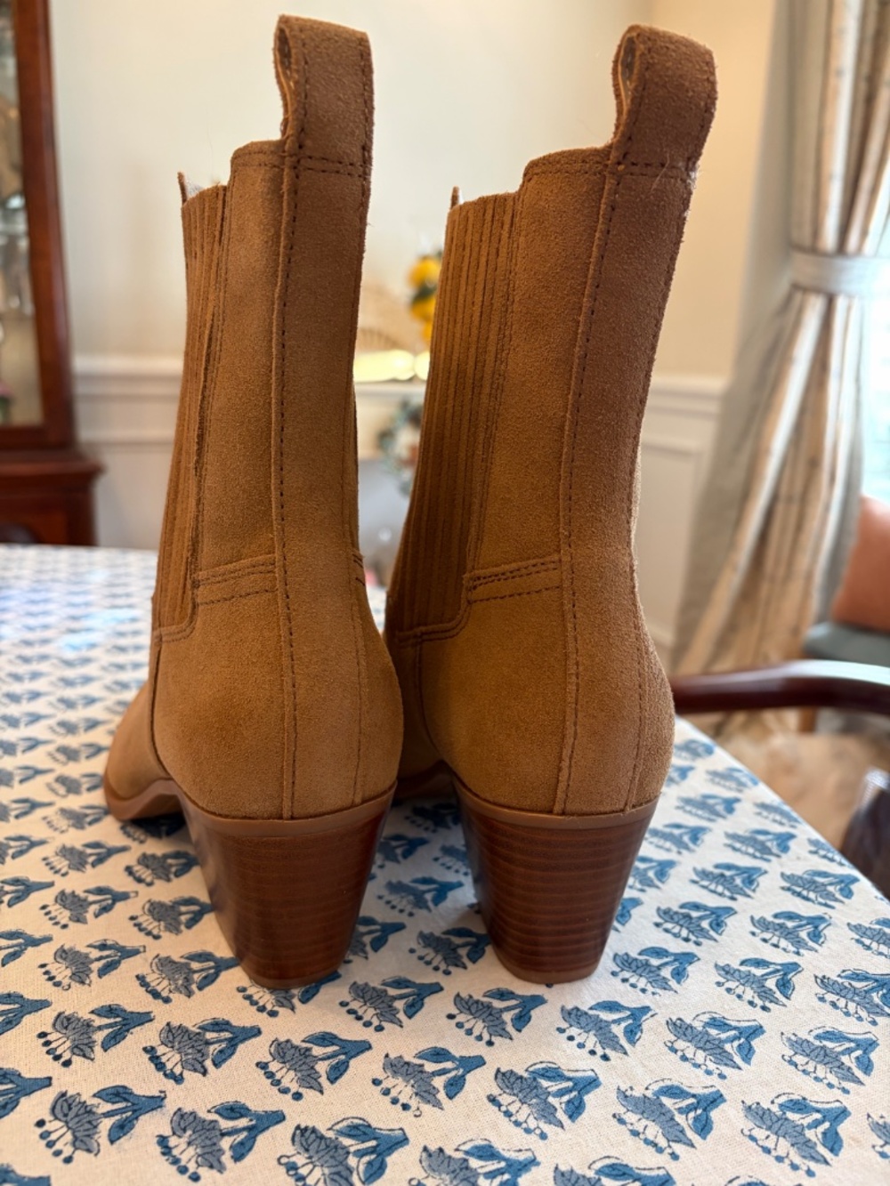 Dolce Vita Suede Western Style Light Brown Ankle Boots Size 7.5 New Condition - Picture 5 of 9